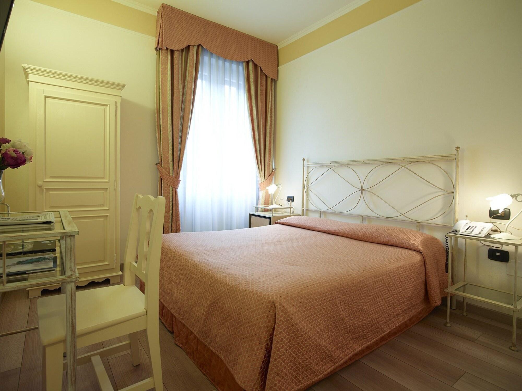 Italia Hotel